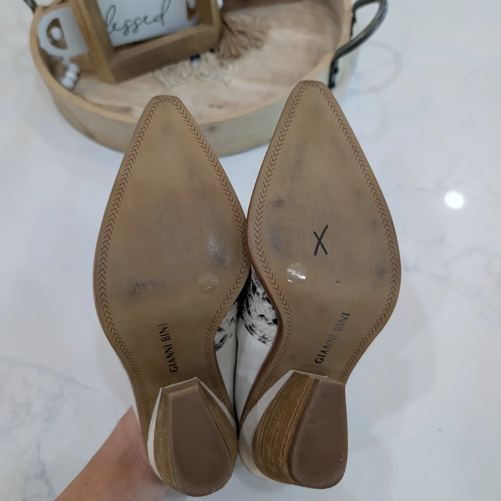 Gianni Bini Snake Print Women's Mules - Picture 6 of 7